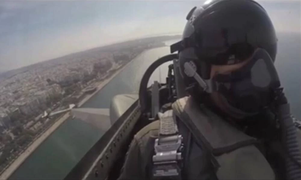 Το συγκλονιστικό μήνυμα του πιλότου του F-16 «Ζευς» για την 28η Οκτωβρίου (βίντεο)